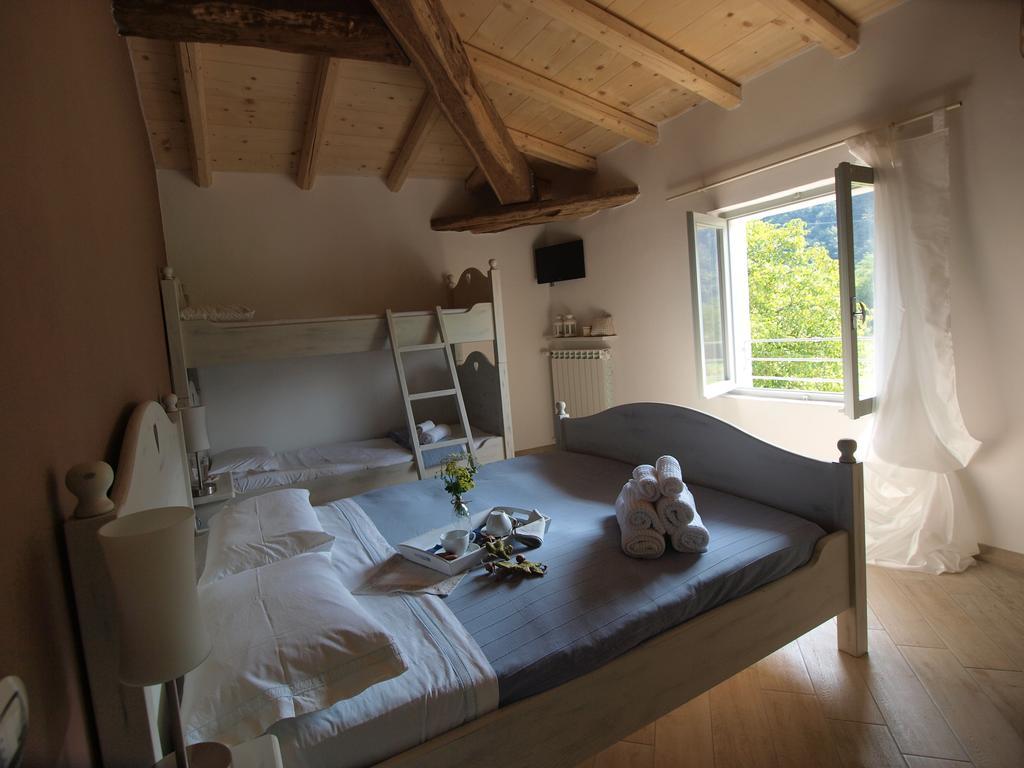 B&B Big Sur Gardone Riviera Rom bilde